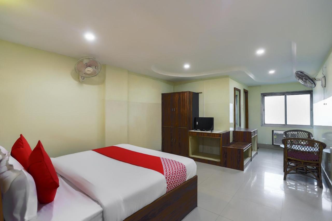 Oyo 72139 Rishi Satsang Bhawan Hotel Vrindāvan Zewnętrze zdjęcie