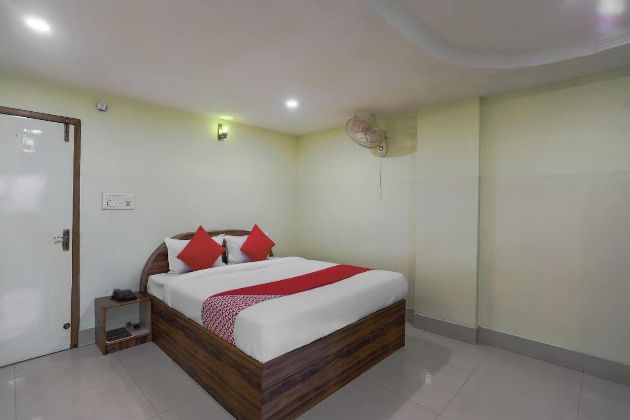 Oyo 72139 Rishi Satsang Bhawan Hotel Vrindāvan Zewnętrze zdjęcie